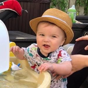 Meet your Posher, Elizabeth